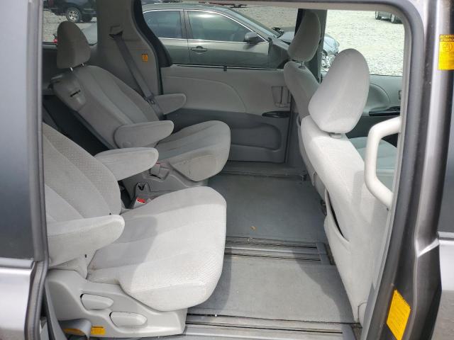 Photo 11 from auction – 2013 TOYOTA SIENNA LE with VIN 5TDKK3DC8DS319562