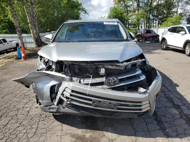 Photo 5 from auction – 2018 TOYOTA HIGHLANDER with VIN 5TDDZRFH4JS834652
