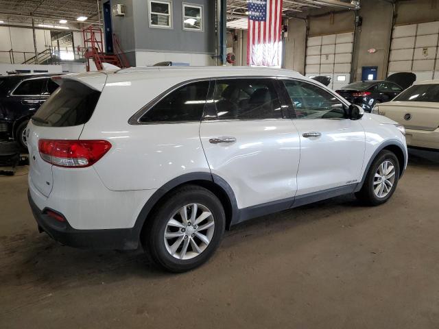 Photo 3 from auction – 2016 KIA SORENTO LX with VIN 5XYPGDA52GG025269