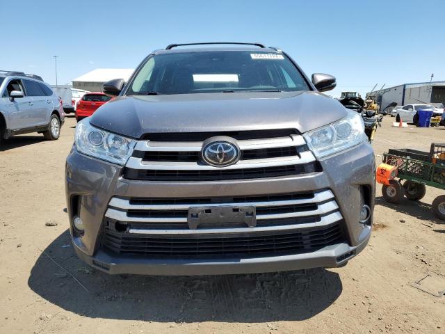 Photo 5 from auction – 2017 TOYOTA HIGHLANDER with VIN 5TDKZRFH2HS507412