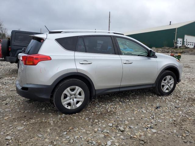 Photo 3 from auction – 2015 TOYOTA RAV4 LE with VIN JTMBFREV5FJ037242
