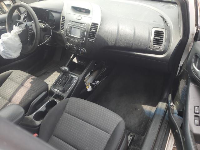 Photo 8 from auction – 2017 KIA FORTE LX with VIN 3KPFL4A72HE127341