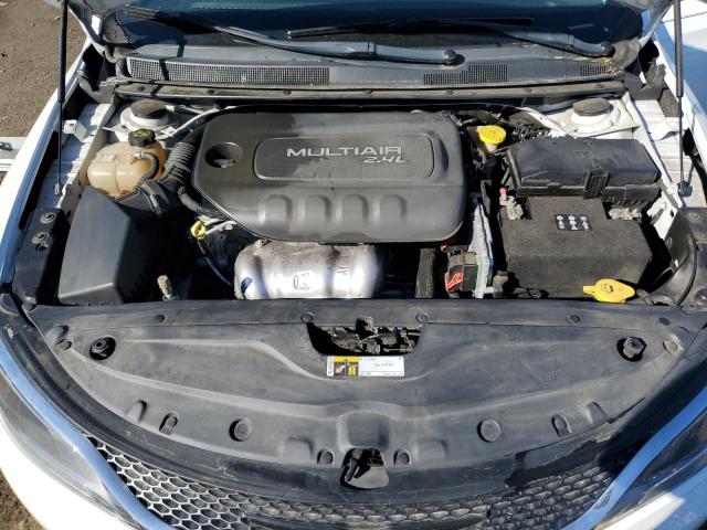 Photo 11 from auction – 2015 CHRYSLER 200 LIMITE with VIN 1C3CCCAB3FN709236