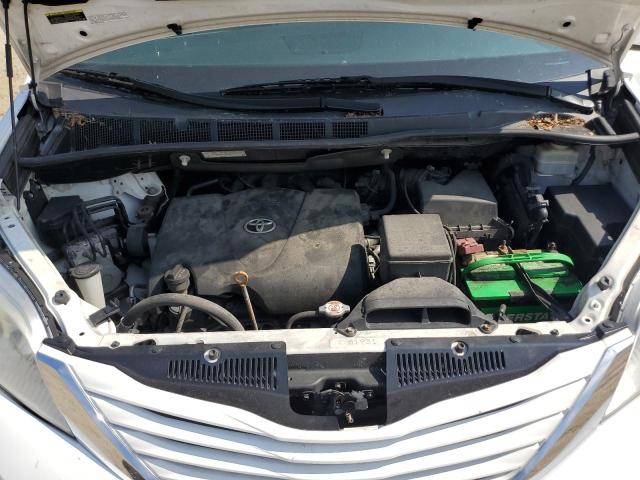Photo 12 from auction – 2017 TOYOTA SIENNA LE with VIN 5TDJZ3DC3HS164187