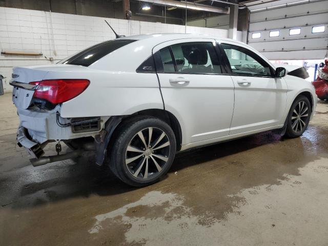 Photo 3 from auction – 2013 CHRYSLER 200 TOURIN with VIN 1C3CCBBG6DN766175