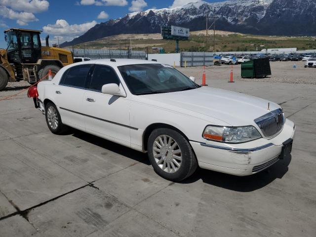Photo 4 from auction – 2003 LINCOLN TOWN CAR E with VIN 1LNHM81W33Y687937