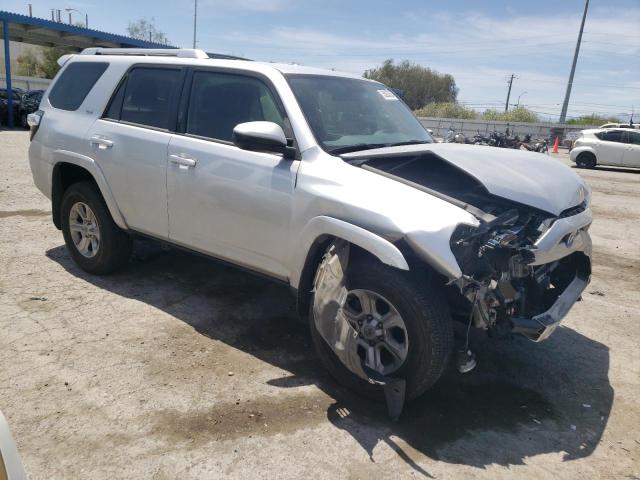 Photo 4 from auction – 2016 TOYOTA 4RUNNER SR with VIN JTEBU5JR3G5327654