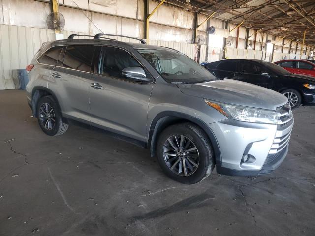 Photo 4 from auction – 2019 TOYOTA HIGHLANDER with VIN 5TDJZRFH8KS576544