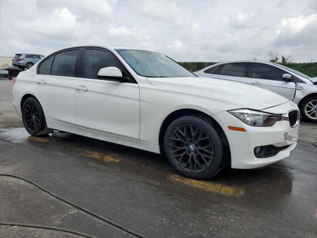 Photo 4 from auction – 2014 BMW 320 I with VIN WBA3B1G55ENT00641