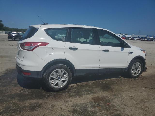 Photo 3 from auction – 2016 FORD ESCAPE S with VIN 1FMCU0F76GUA60272
