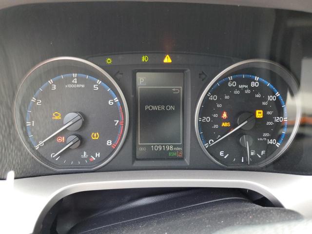 Photo 9 from auction – 2017 TOYOTA RAV4 XLE with VIN JTMWFREV4HD106165