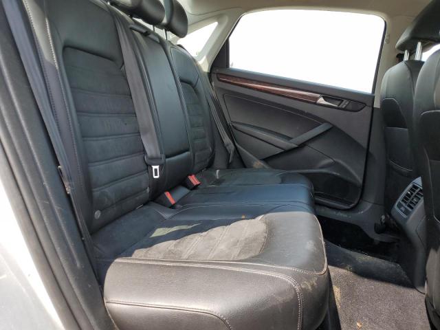 Photo 10 from auction – 2013 VOLKSWAGEN PASSAT SEL with VIN 1VWCH7A33DC044664