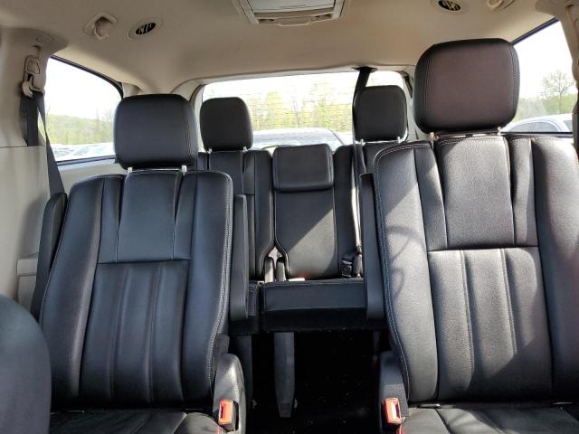 Photo 10 from auction – 2015 CHRYSLER TOWN & COU with VIN 2C4RC1BG7FR602472