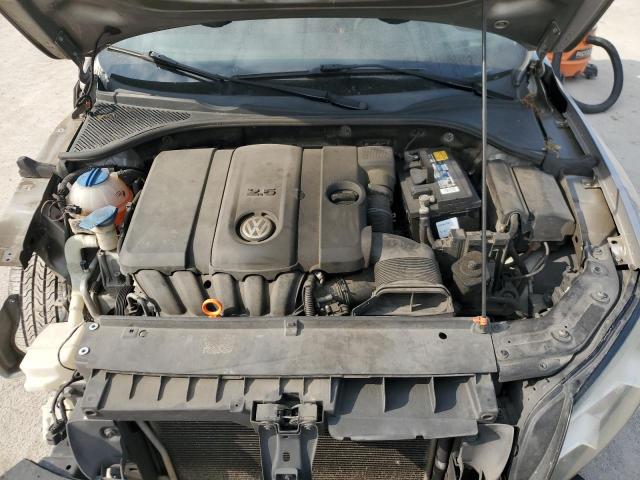 Photo 11 from auction – 2012 VOLKSWAGEN PASSAT S with VIN 1VWAP7A35CC069025