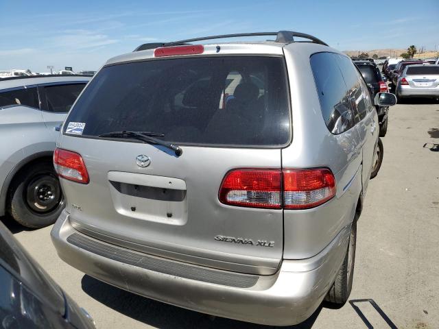 Photo 6 from auction – 2002 TOYOTA SIENNA LE with VIN 4T3ZF13C62U428378