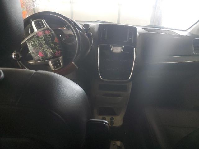 Photo 8 from auction – 2016 CHRYSLER TOWN & COU with VIN 2C4RC1BG8GR198163