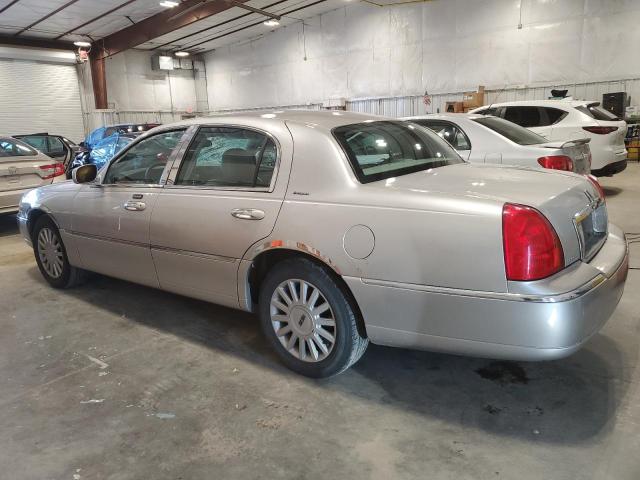 Photo 2 from auction – 2003 LINCOLN TOWN CAR E with VIN 1LNHM81W33Y678431