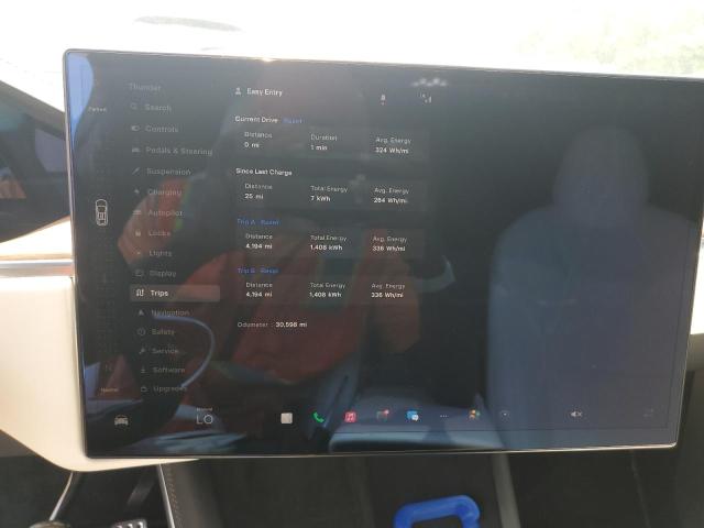 Photo 9 from auction – 2022 TESLA MODEL X with VIN 7SAXCDE58NF343135