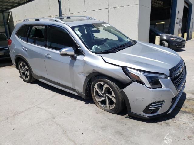 Photo 4 from auction – 2023 SUBARU FORESTER T with VIN JF2SKARC8PH513709