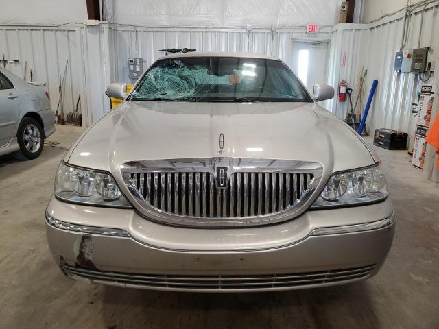 Photo 5 from auction – 2003 LINCOLN TOWN CAR E with VIN 1LNHM81W33Y678431