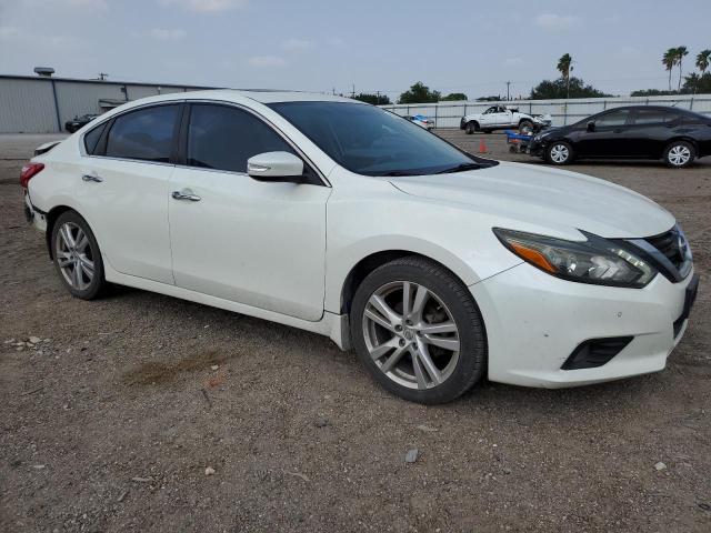 Photo 4 from auction – 2017 NISSAN ALTIMA 3.5 with VIN 1N4BL3AP2HC229289