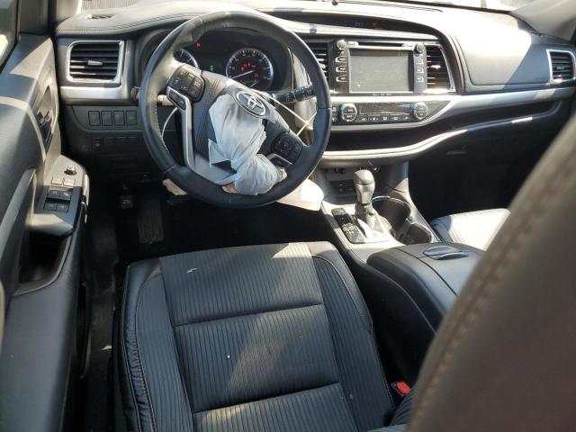 Photo 8 from auction – 2016 TOYOTA HIGHLANDER with VIN 5TDZKRFH6GS123585