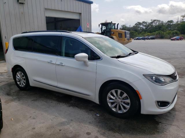 Photo 4 from auction – 2017 CHRYSLER PACIFICA T with VIN 2C4RC1BG2HR645099