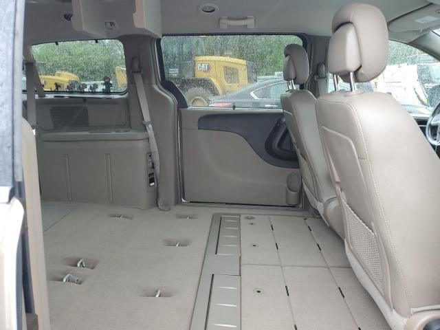 Photo 11 from auction – 2014 CHRYSLER TOWN & COU with VIN 2C4RC1BG0ER418229