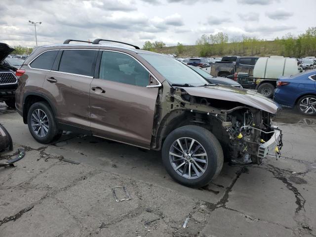 Photo 4 from auction – 2019 TOYOTA HIGHLANDER with VIN 5TDJZRFH1KS704316