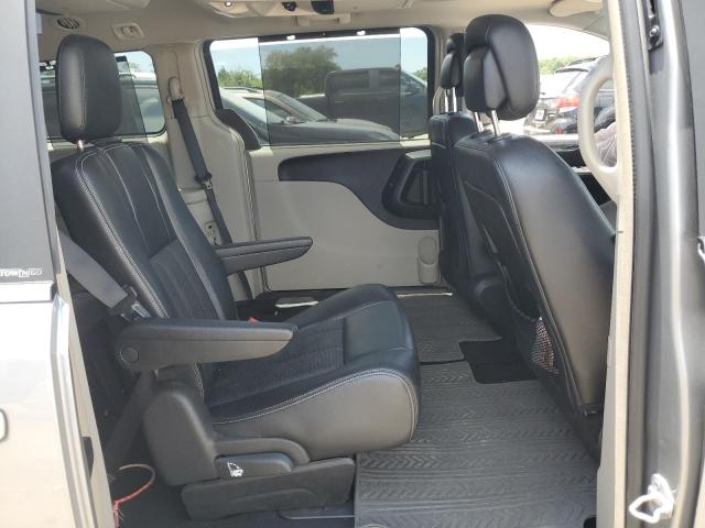 Photo 11 from auction – 2013 CHRYSLER TOWN & COU with VIN 2C4RC1CG9DR737206