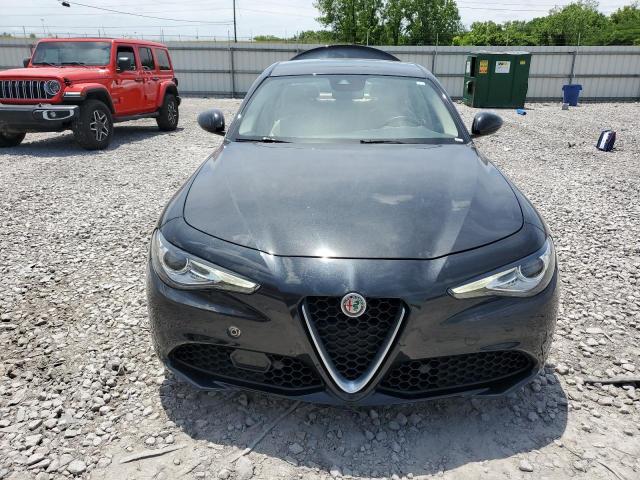 Photo 5 from auction – 2018 ALFA ROMEO GIULIA TI with VIN ZARFAECN6J7573401