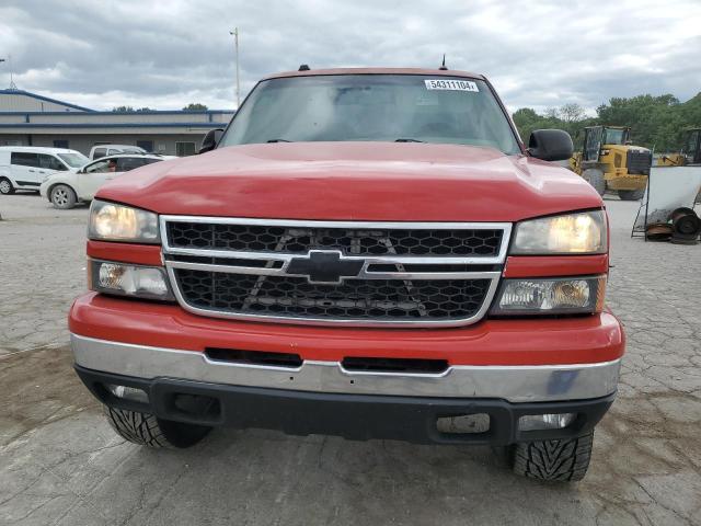 Photo 5 from auction – 2004 CHEVROLET SILVERADO with VIN 1GCEK19T84E252204