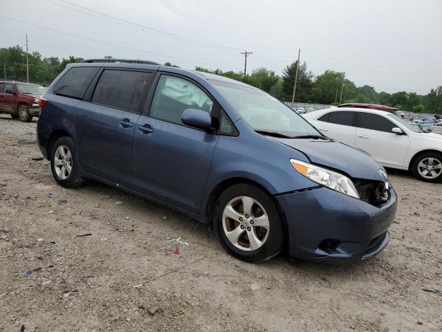 Photo 4 from auction – 2017 TOYOTA SIENNA LE with VIN 5TDKZ3DC3HS816911
