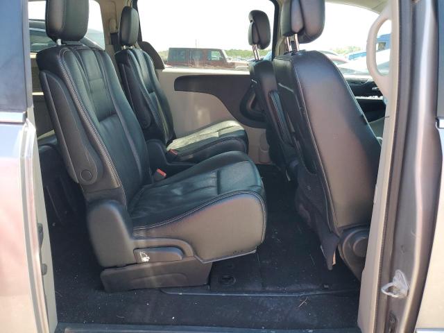 Photo 11 from auction – 2015 CHRYSLER TOWN & COU with VIN 2C4RC1BG9FR545692