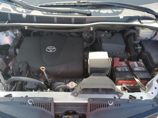 Photo 12 from auction – 2018 TOYOTA SIENNA L with VIN 5TDZZ3DC4JS929612
