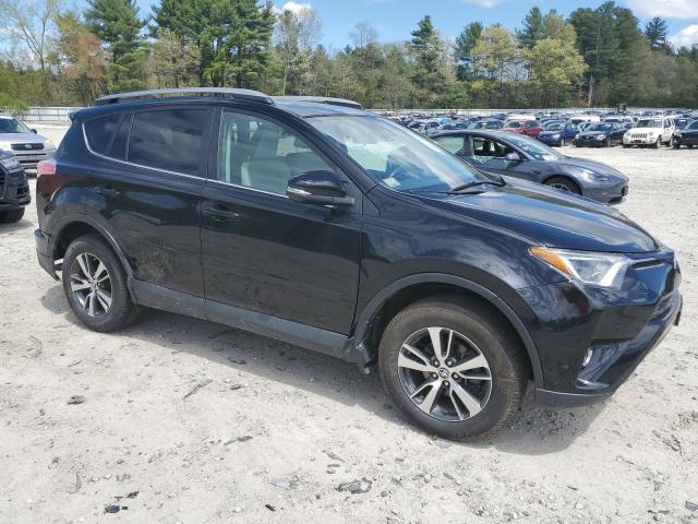 Photo 4 from auction – 2017 TOYOTA RAV4 XLE with VIN 2T3RFREV5HW665501