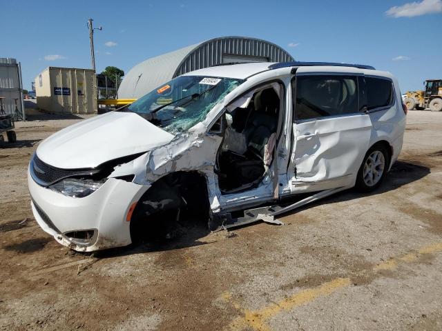 CHRYSLER PACIFICA T 2017 with VIN 2C4RC1EG9HR570946 - Photo from auction
