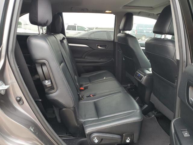 Photo 11 from auction – 2017 TOYOTA HIGHLANDER with VIN 5TDJZRFH0HS404095