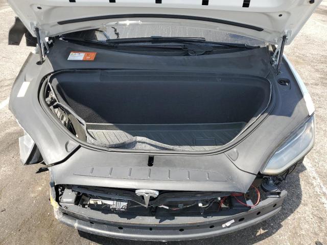 Photo 12 from auction – 2016 TESLA MODEL X with VIN 5YJXCDE22GF034220