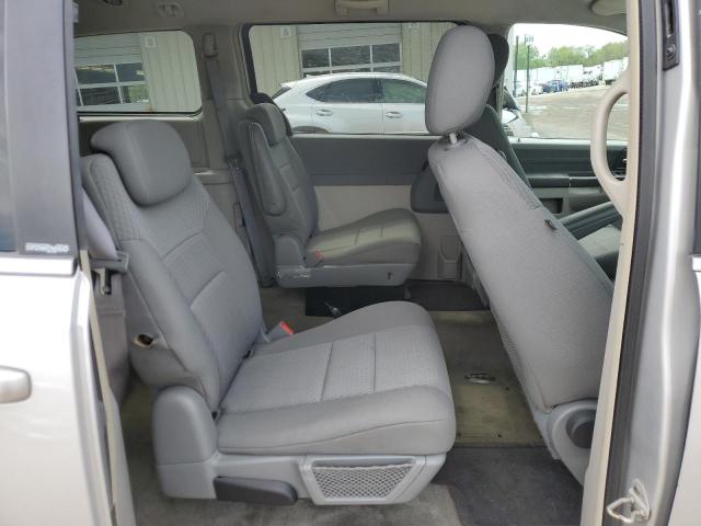 Photo 11 from auction – 2009 CHRYSLER TOWN & COU with VIN 2A8HR44EX9R656837