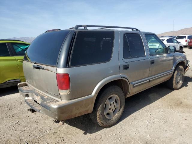 Photo 3 from auction – 2000 CHEVROLET BLAZER with VIN 1GNDT13W9YK122667
