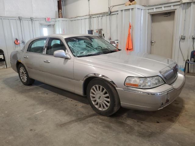 Photo 4 from auction – 2003 LINCOLN TOWN CAR E with VIN 1LNHM81W33Y678431