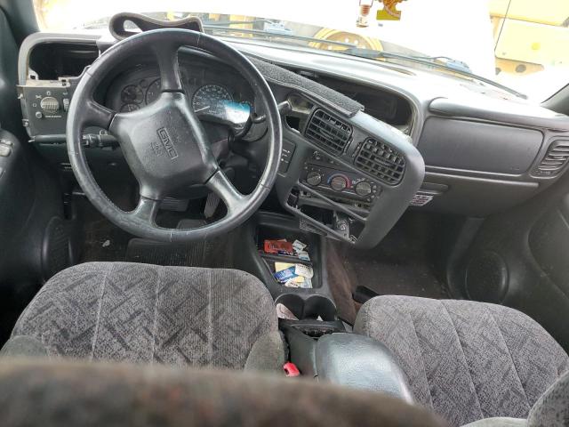 Photo 8 from auction – 2002 GMC SONOMA with VIN 1GTCS19W828182328