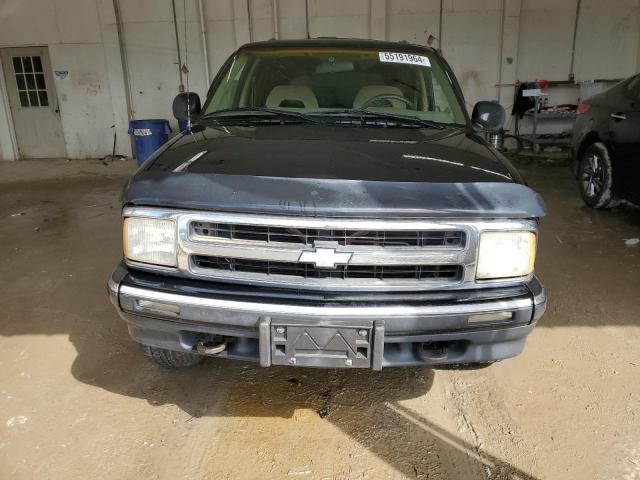 Photo 5 from auction – 1997 CHEVROLET BLAZER with VIN 1GNDT13W2V2220550