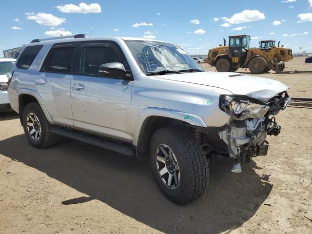 Photo 4 from auction – 2018 TOYOTA 4RUNNER SR with VIN JTEBU5JR4J5515364