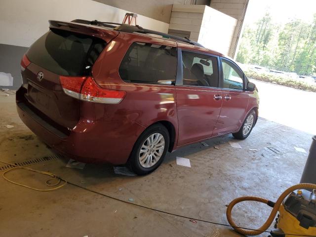 Photo 3 from auction – 2014 TOYOTA SIENNA XLE with VIN 5TDYK3DCXES454473