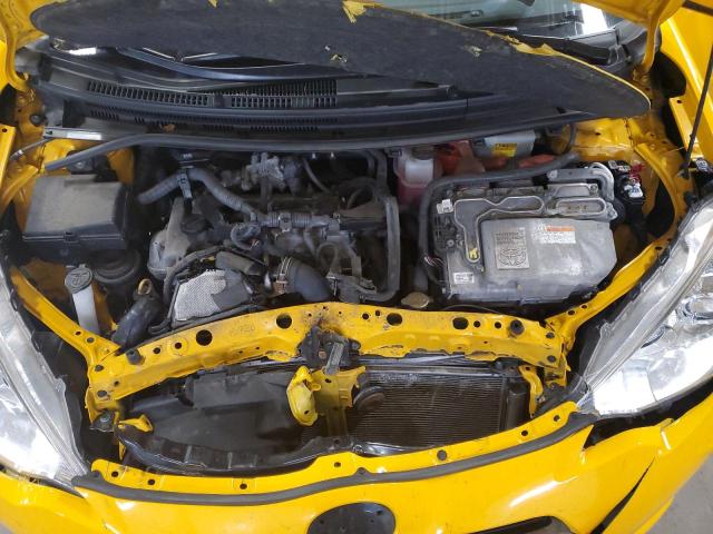 Photo 11 from auction – 2014 TOYOTA PRIUS C with VIN JTDKDTB32E1063270