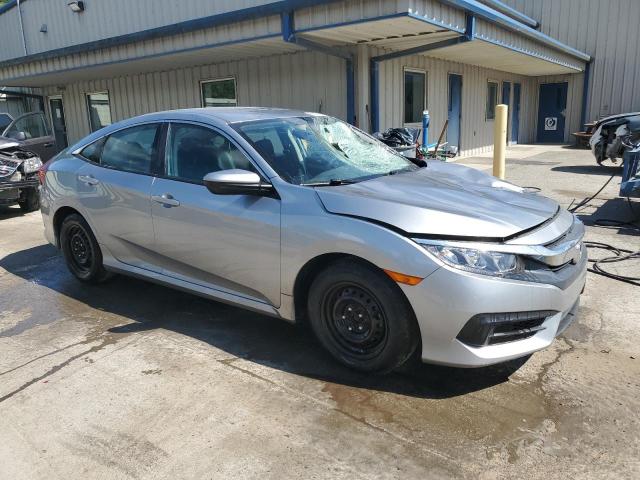 Photo 4 from auction – 2018 HONDA CIVIC LX with VIN 19XFC2E57JE012690