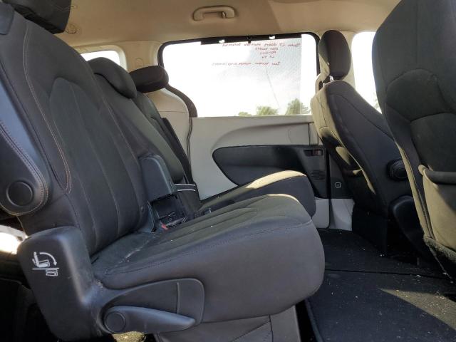 Photo 11 from auction – 2019 CHRYSLER PACIFICA T with VIN 2C4RC1FG0KR525738
