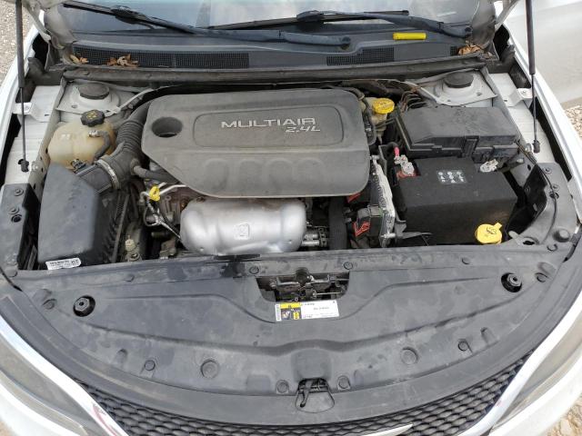 Photo 11 from auction – 2015 CHRYSLER 200 LIMITE with VIN 1C3CCCAB1FN716900
